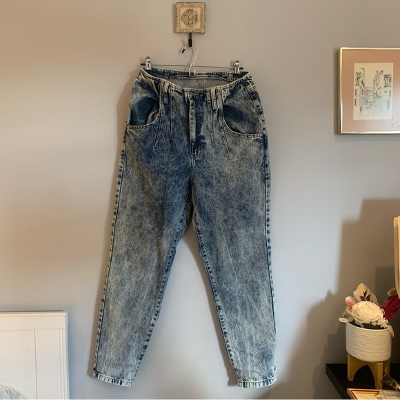 Vintage Retro | High Waisted | Acid Wash Jeans - Picture 2 of 6